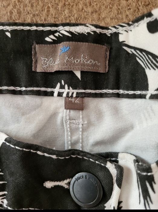 Czarno-białe spodnie damskie / r.42