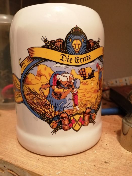 Caneca alemã em louça