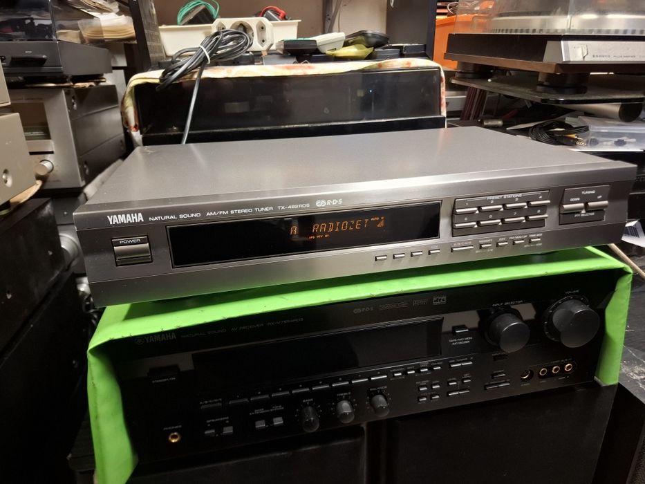 Tuner Yamaha TX-492RDS