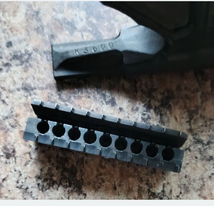 Продам пистолет игрушечный на пистонах