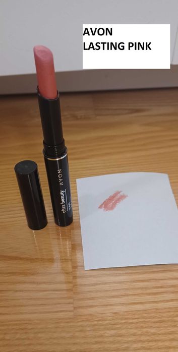 Szminki różne! Avon Yves Rocher