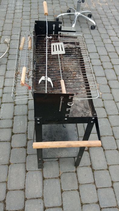 Grill ogrodowy  węglowy