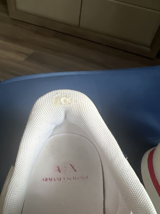 Sneakersy Armani Exchange XUX017 XCC68 K488 białe rozm 40