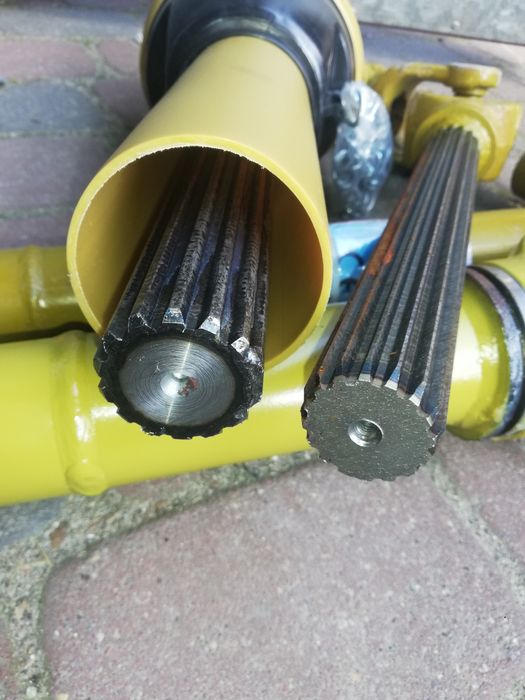 Wałek przekaźnika mocy WOM frezowany  75cm 970Nm mocny