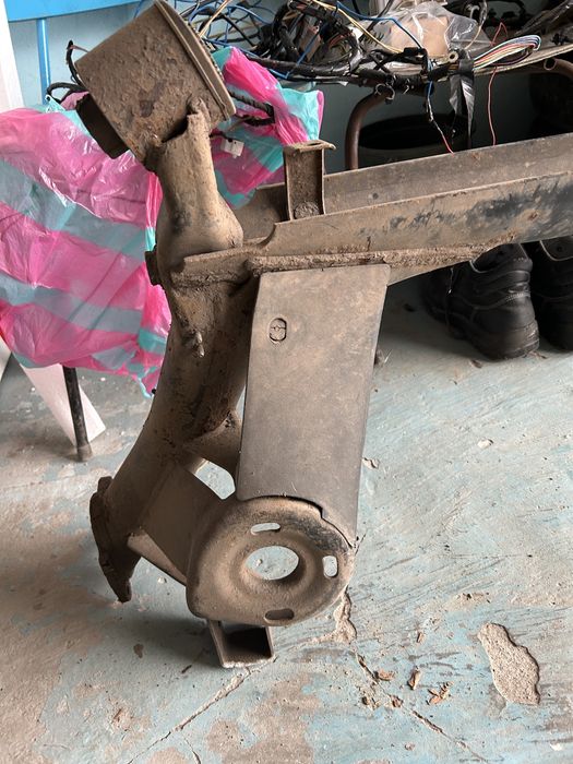 Защитная накладка задней балки