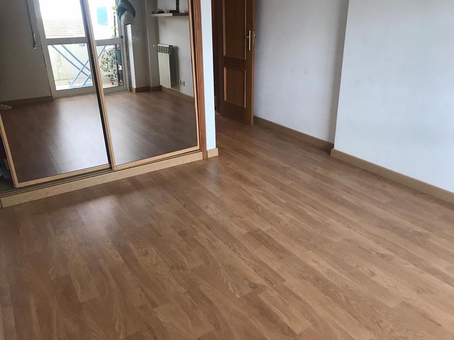 Colocação chão flutuante,vilinico e outras instalações