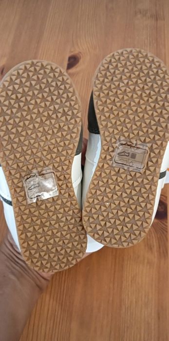 Sapatilhas menino 23