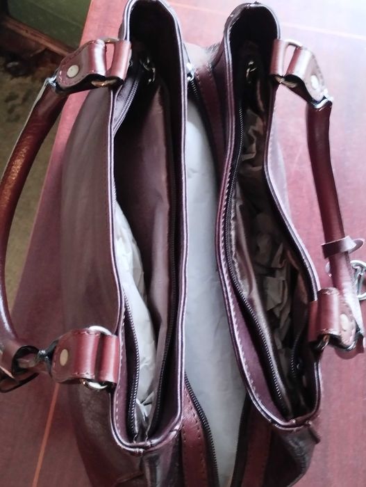 Carteira de senhora em pele castanha Marta Ponti