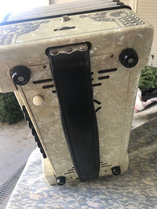 Vendo concertina em muito bom estado em SOL DO FA da famosa marca