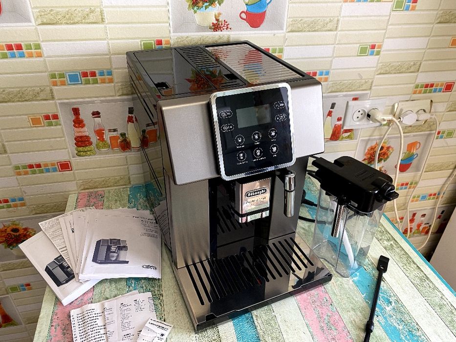 Кофемашина Delonghi ESAM 420.80 TB Perfecta Evo Кавомашина