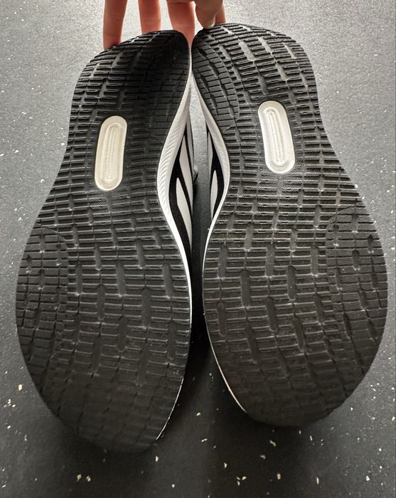 Sapatilhas Adidas Runblaze Tamanho 44