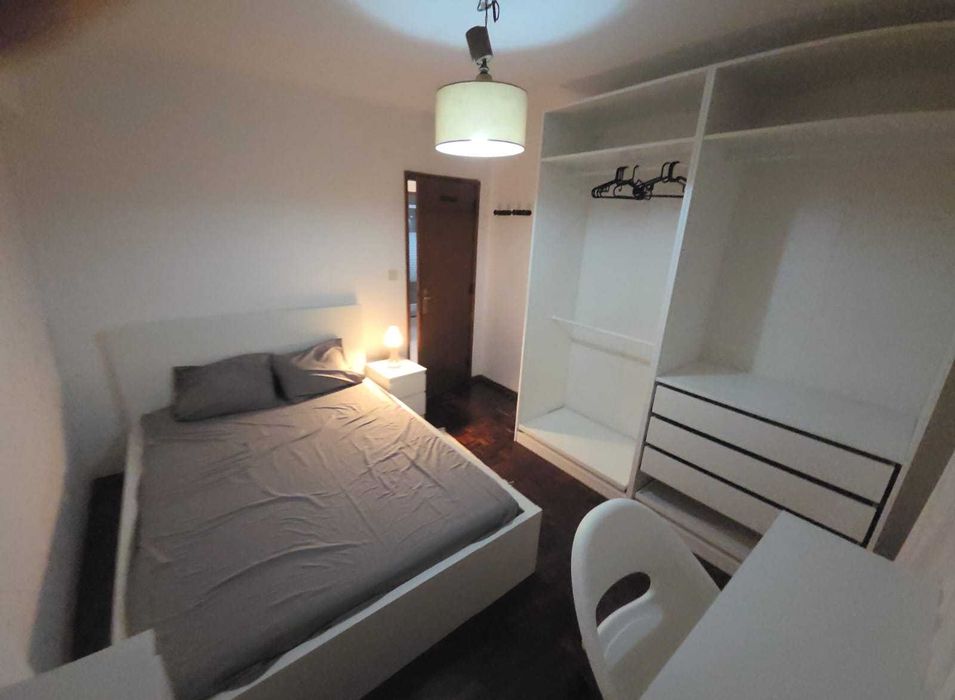 Quarto na Amora, Av Marcos Portugal