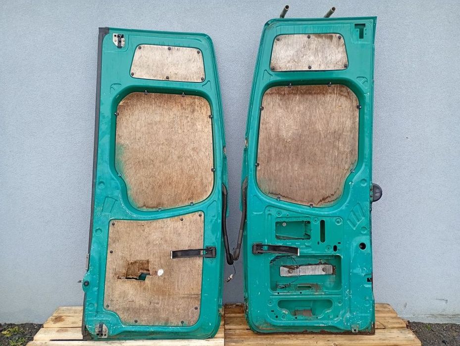 drzwi tylne prawe lewe tył kompletne z drabiną mercedes sprinter w906