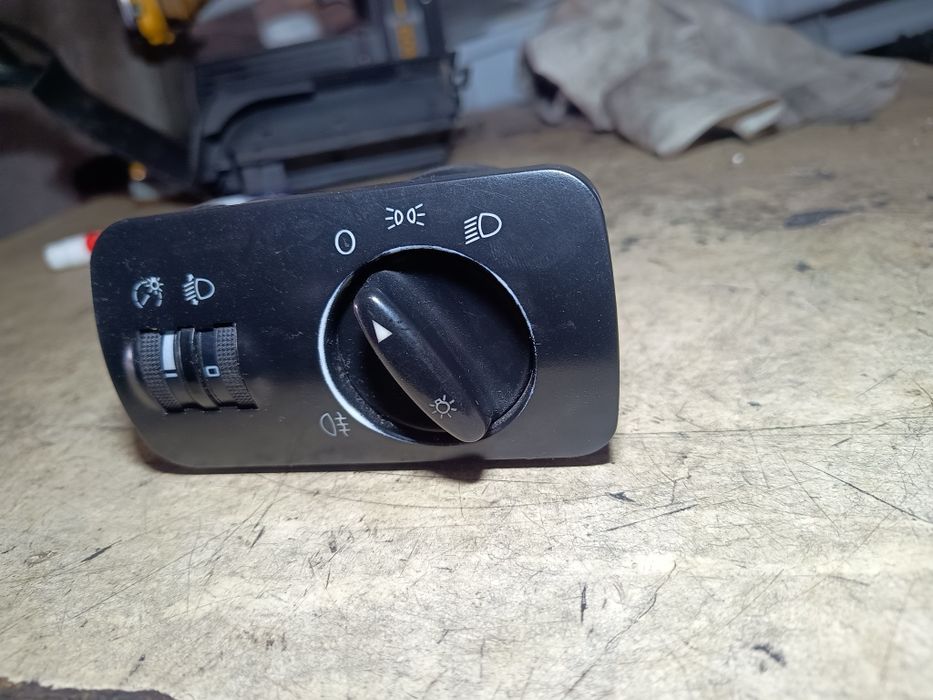 Włącznik świateł Audi A3 8L oryginał komplet