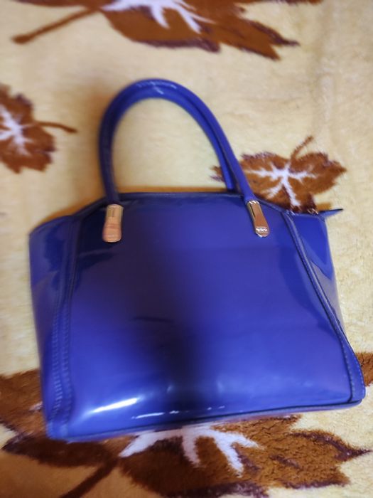 Сумка лакова жіноча