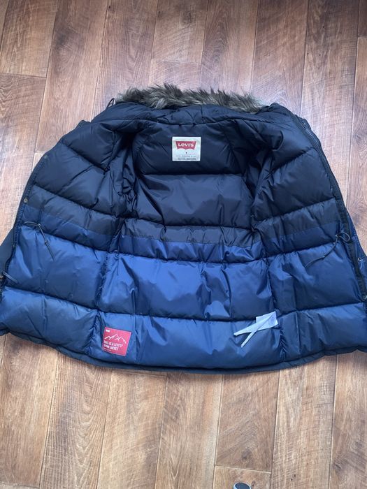 Пуховик Levis  на -20 градусів  морозу