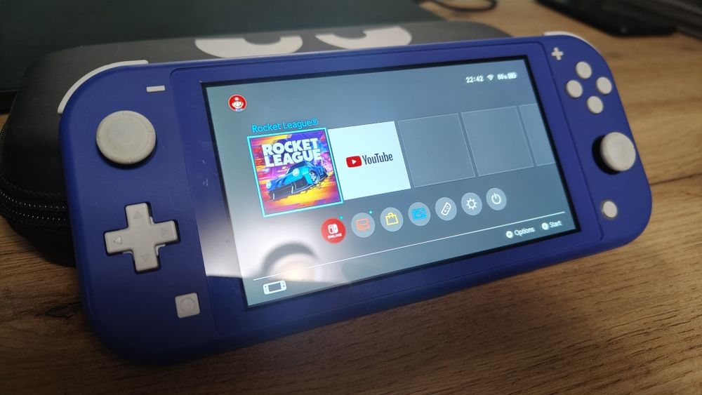Nintendo switch lite niebieskie