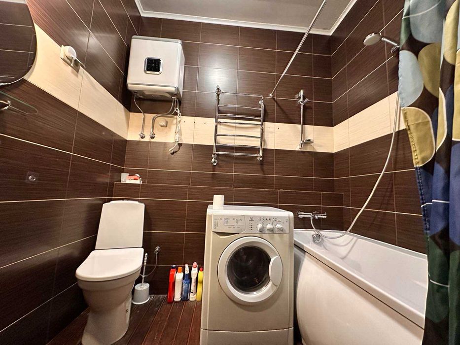 Продаж двокімнатної 64.1 кв.м. на Печерську вул. Коновальця 36в