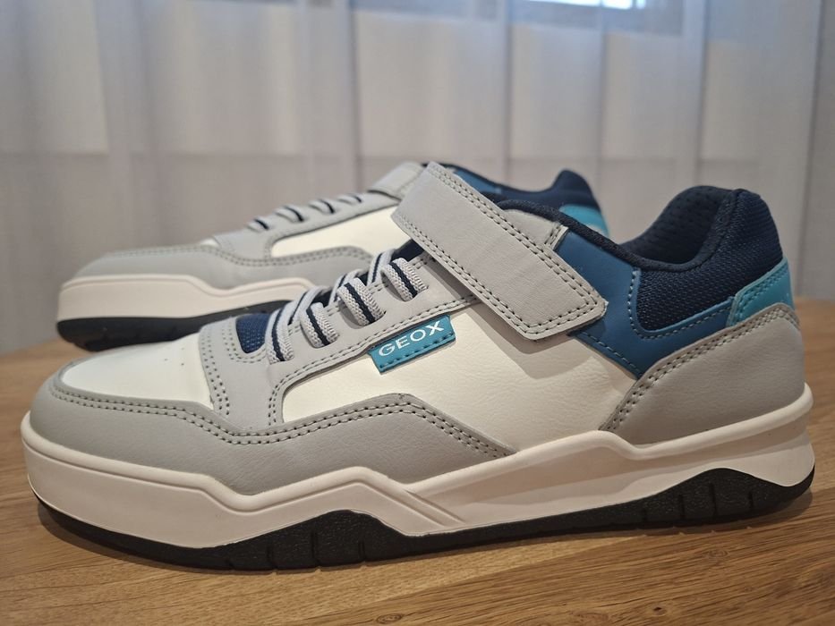 Buty chłopięce Geox nowe  r. 39