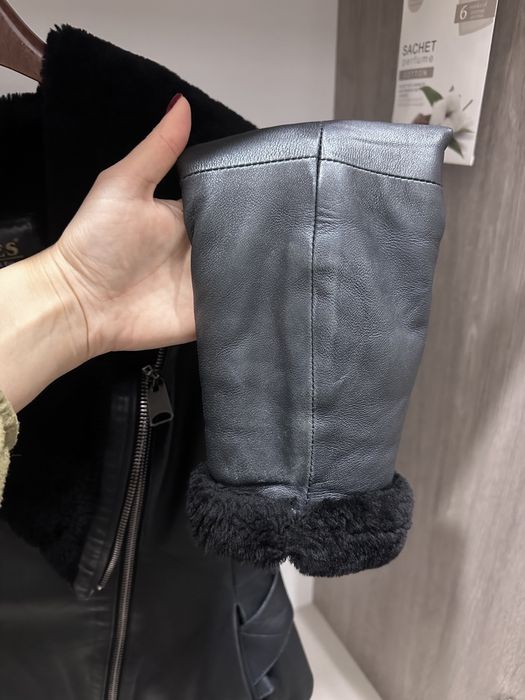 Жіноча шкіряна дублянка з натуральним хутром