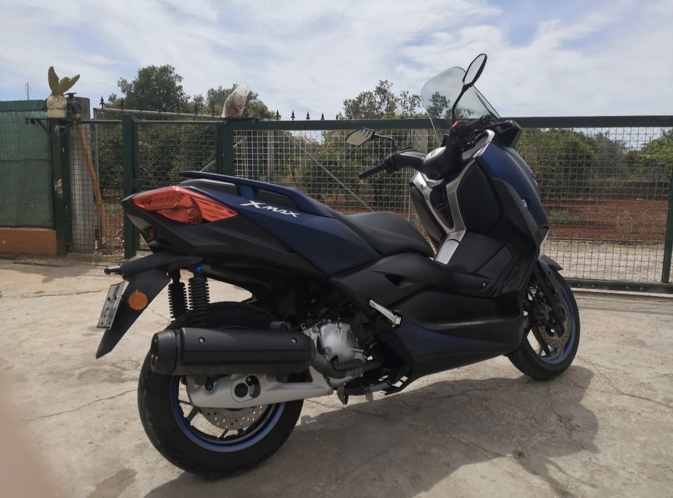 Yamaha Xmax 125 impecável