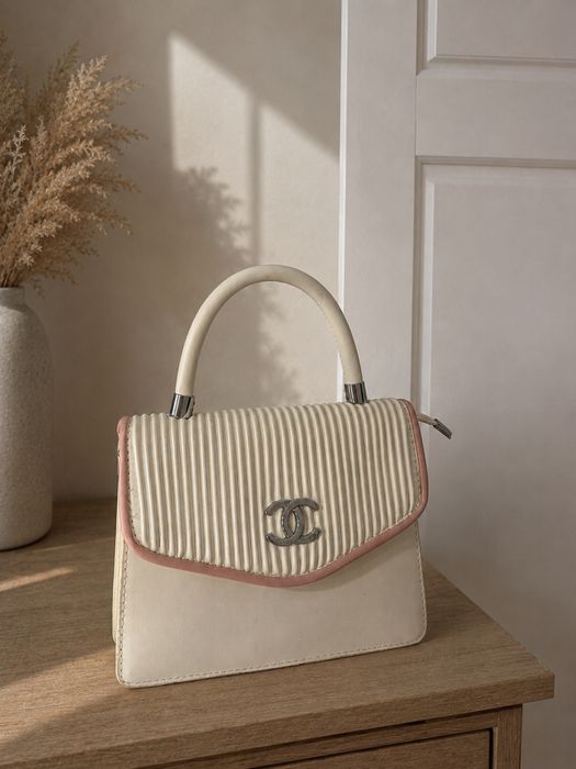 Сумочка Chanel біла
