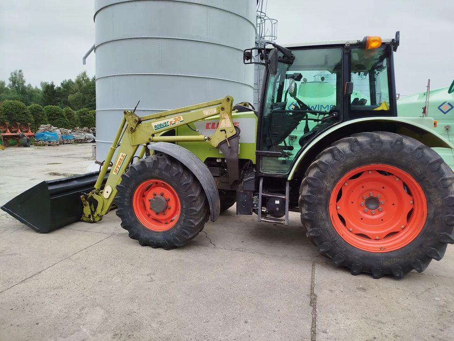 Claas CELTIS 456  Claas Celtis 456 z ładowaczem czołowym i łyżką