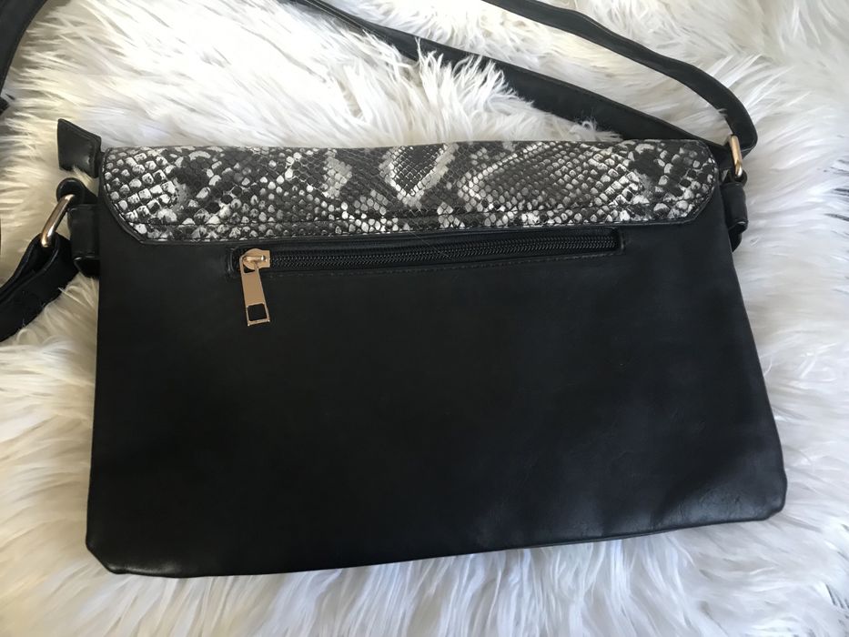 Promotion: Animal-Print (Snake) Crossbody Bag with Gold Details64752419345026124