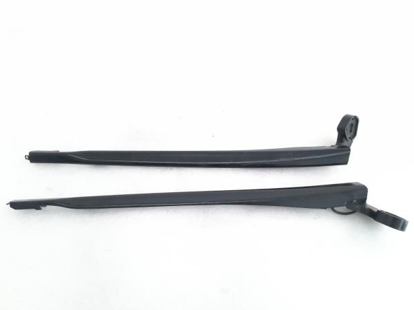 Haste / braço de escova limpa vidros frente direita SEAT Leon (1P1)