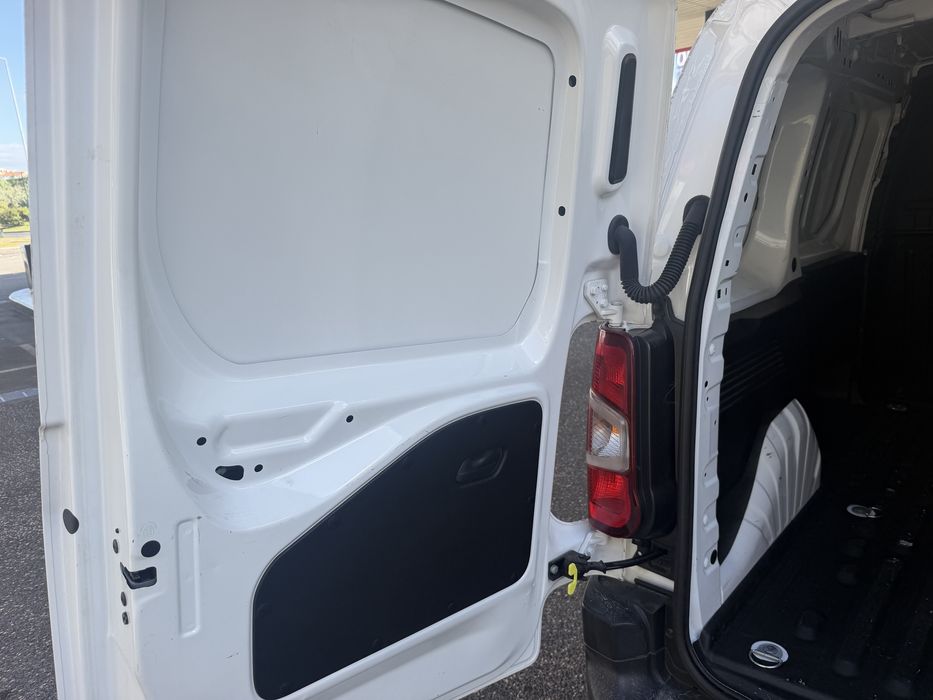 Citroen Berlingo 2022 1.5 HDI 102 cv Nacional c/ Iva no Preço