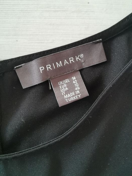 Urocza Mała Czarna XL 42