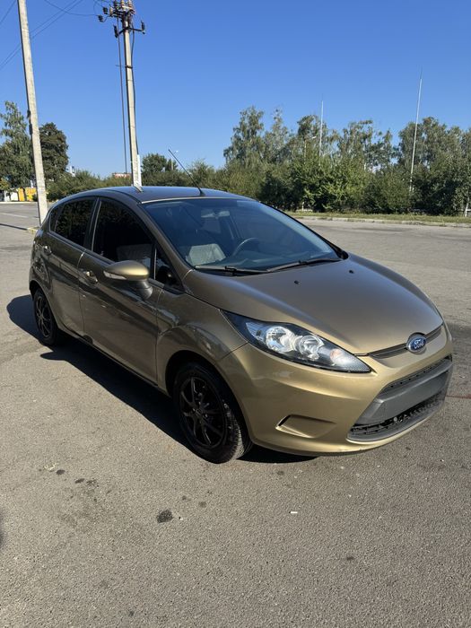 Ford Fiesta 2012 1.4 бензин автомат