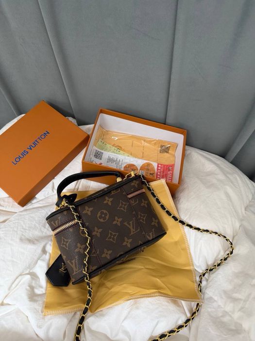 Сумка сумочка клатч рюкзак барсетка мессенджер бананка  луі вітон Louis Vuitton