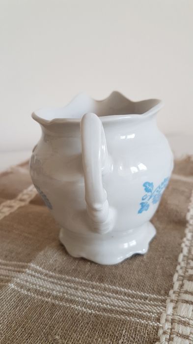 Sosierka, mlecznik. Porcelana Wałbrzych. Z dawnych lat PRL.