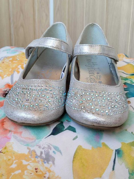 детские туфли для девочки на каблучке серебристые блестящие 12/31