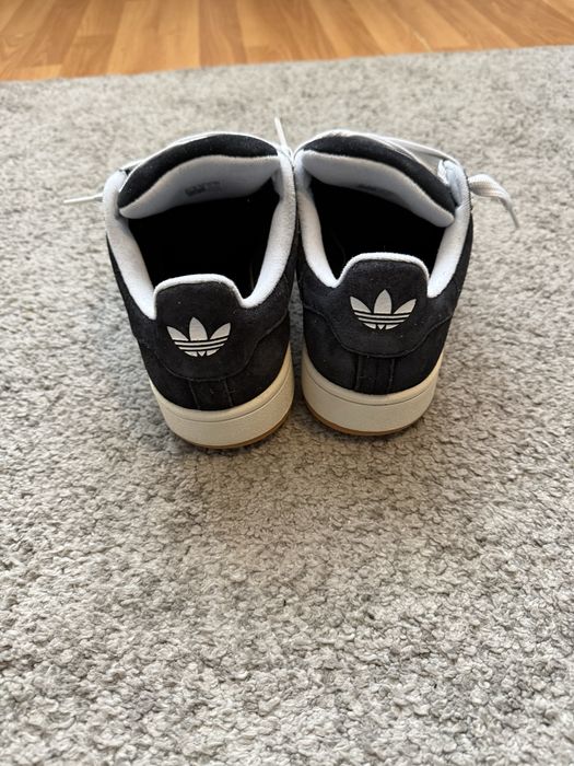 Adidas campus