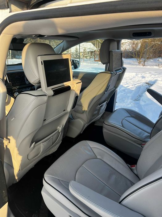 Chrysler pacifica 2018r. hybryda plug-in wersja limited