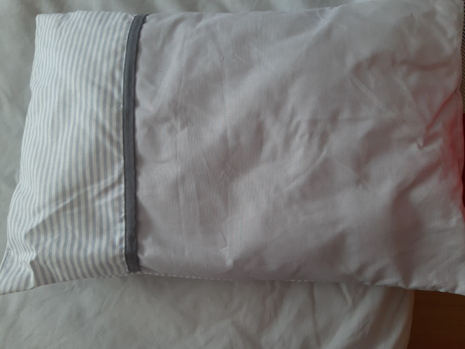 Protetor, edredão e almofada Cama de Grades Seminovo