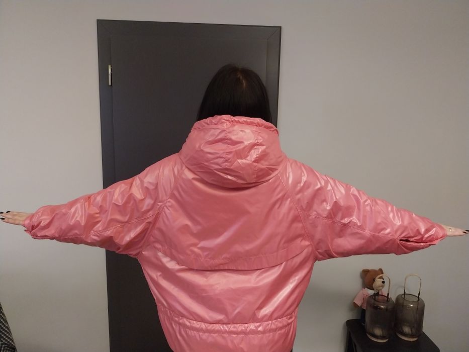 Kurtka  damska z kapturem