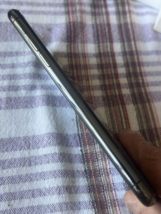 Iphone 11 pro max  Grey sideral