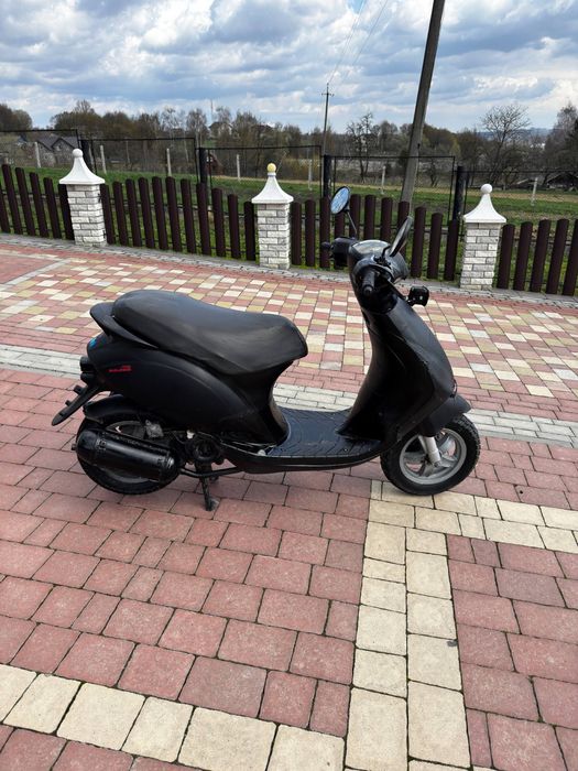 Продам скутер Piaggio zip 100