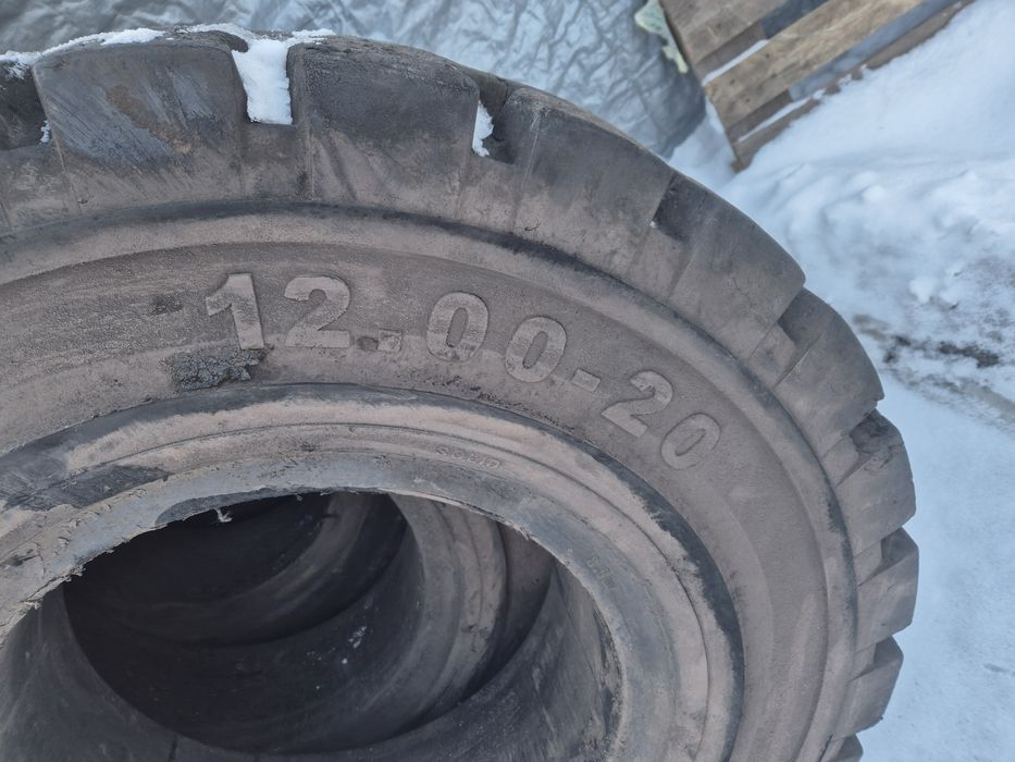 Opony pełne do wózka widłowego 1200x20
