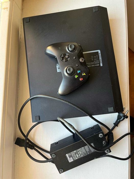 Used Xbox One Console + Original Controller – Great Condition!