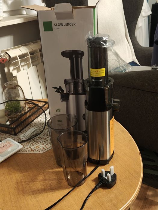 Slow juicer ( sokowirówka)
