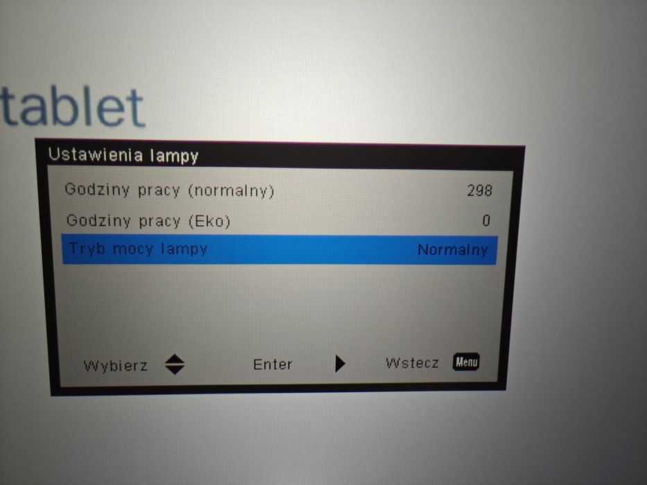 Projektor laserowy Christie  DHD400S ultra krótkiego rzutu. Tylko 300h