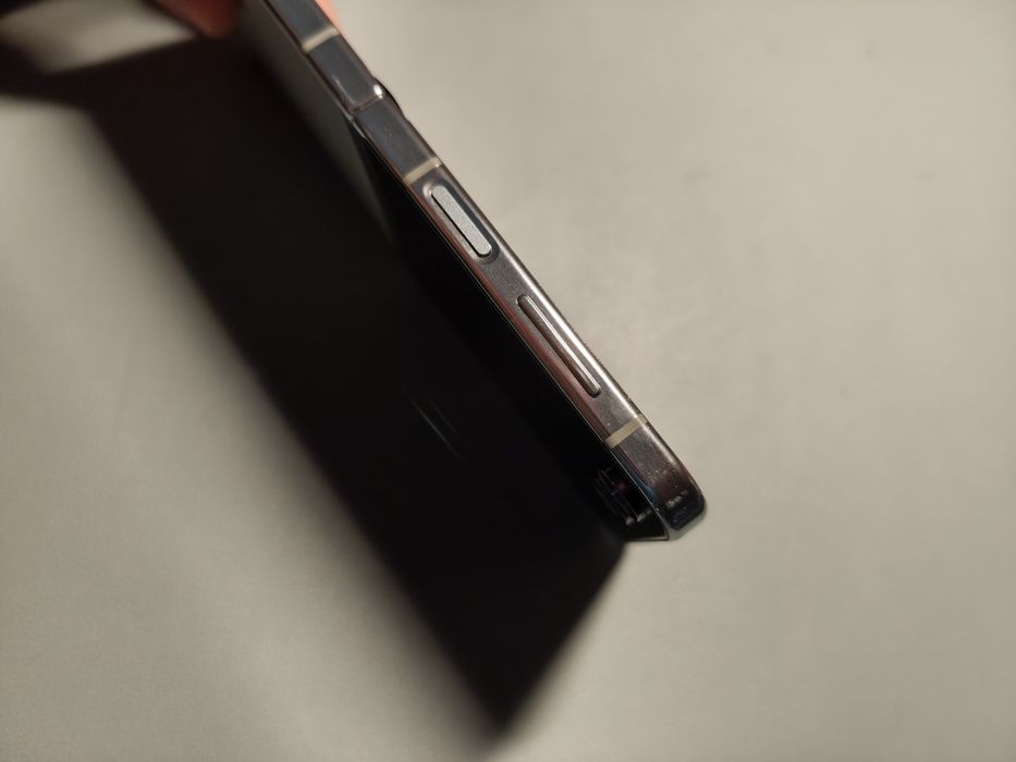 Samsung Z Flip 5 256gb + capa Burga