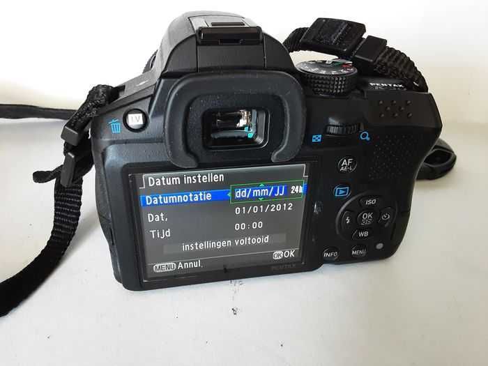 Pentax K30 Camera + DA 18-135 ED AL WR Lens64737811948675123