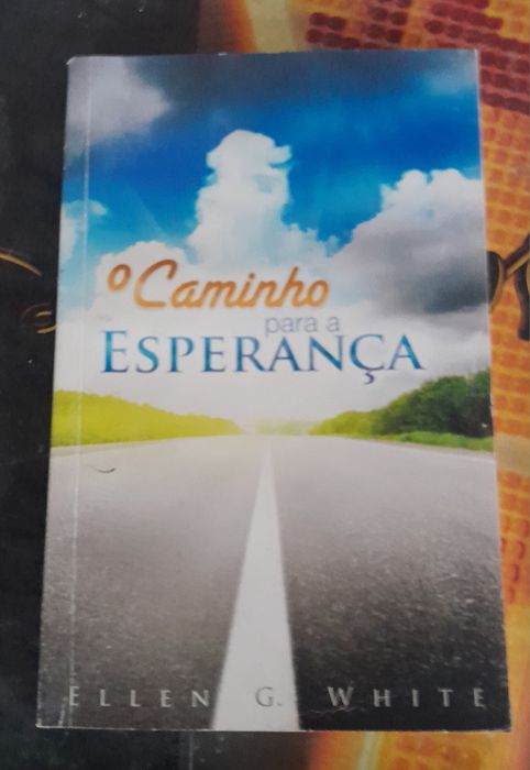 Varios livros para desocupar