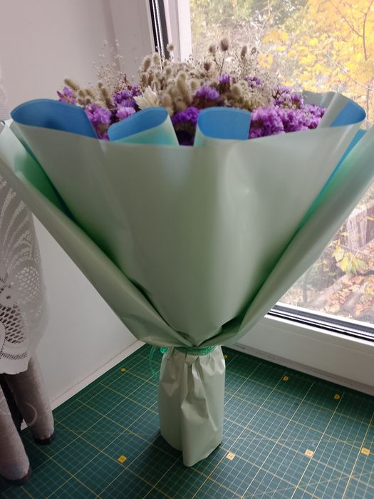 Букет квітів з кермеку