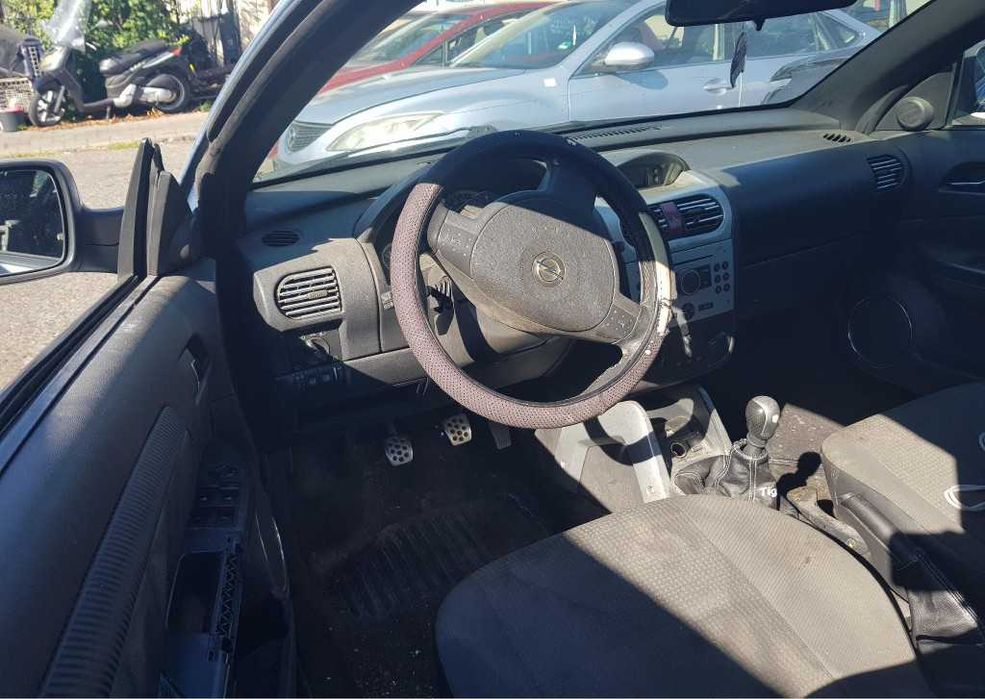 Opel tigra II / 1.3D 70km / 2005r. / na części